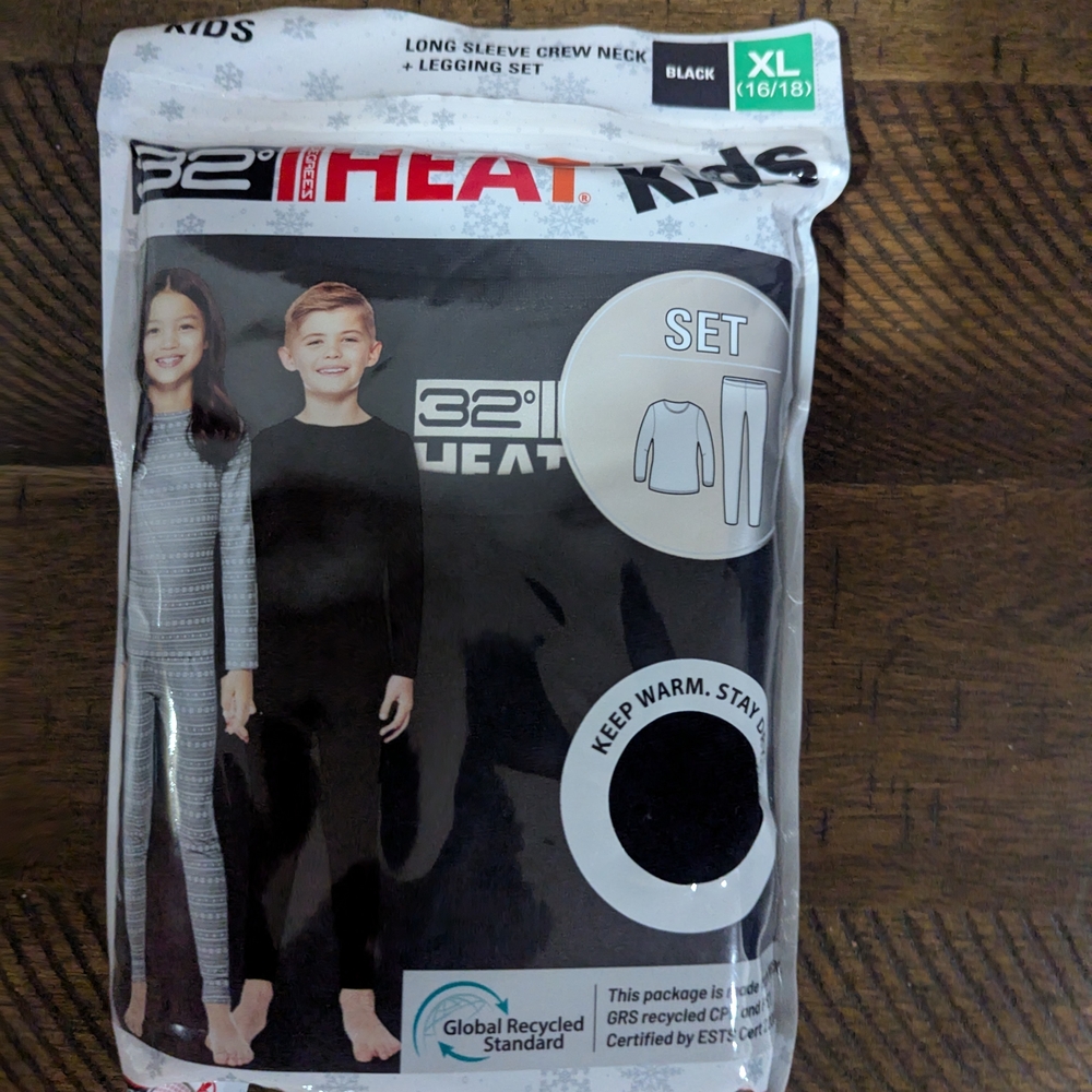 32 Degrees Kids Black Thermal Set